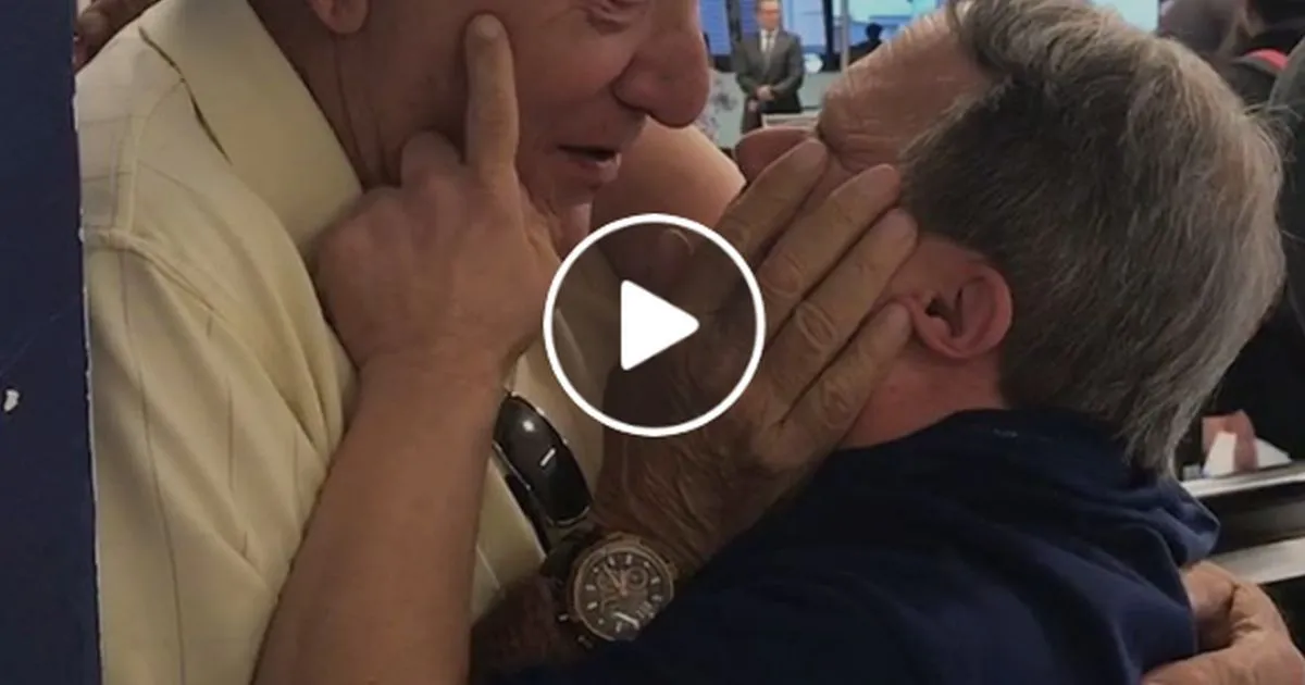 L8217incontro tra questo padre e suo figlio  un video da vedere e rivedere