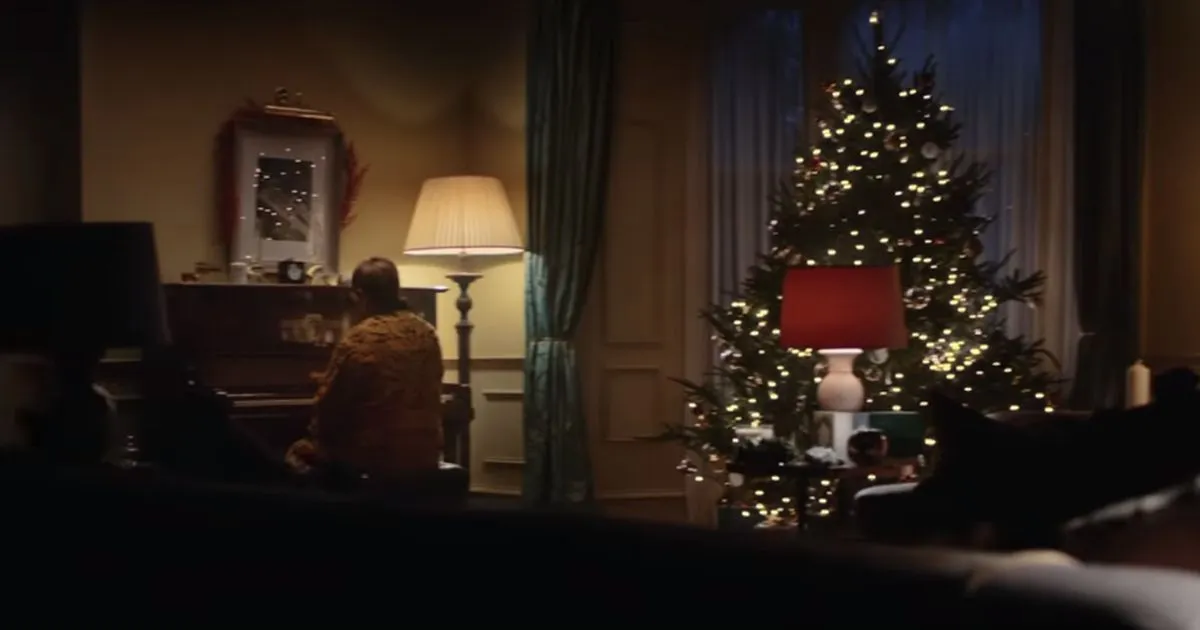 Elton John e lo spot di Natale super emozionante
