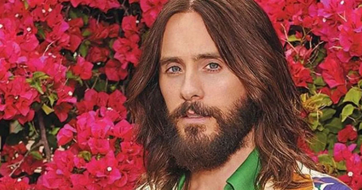 Jared Leto si spoglia nudo su Instagram ecco la foto