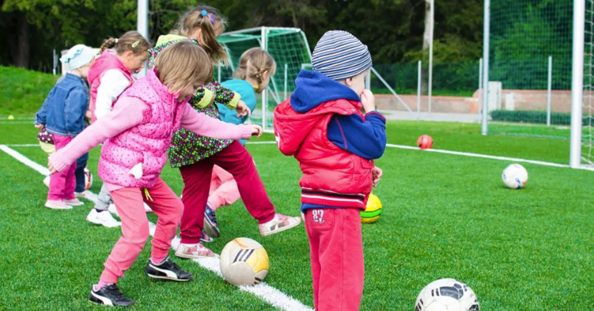 I bambini che fanno sport di gruppo saranno meno ansiosi da grandi