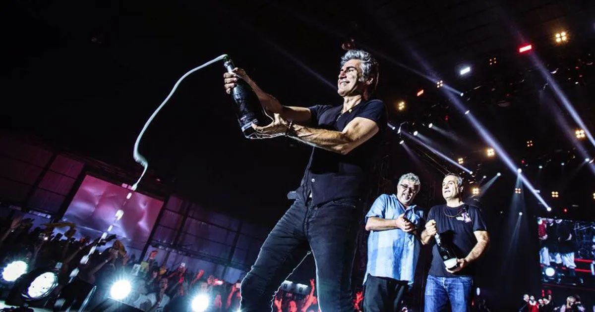  Luciano Ligabue presenta il palco dello Start tour
