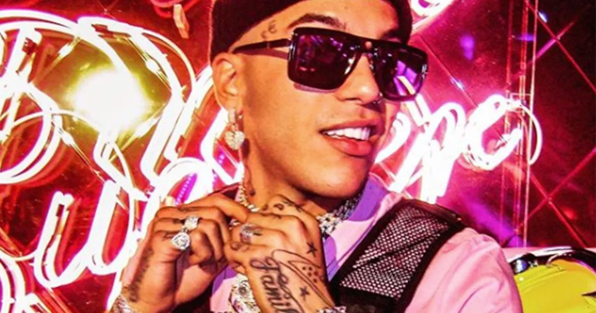 Sfera Ebbasta si  fidanzato lei  Angelina