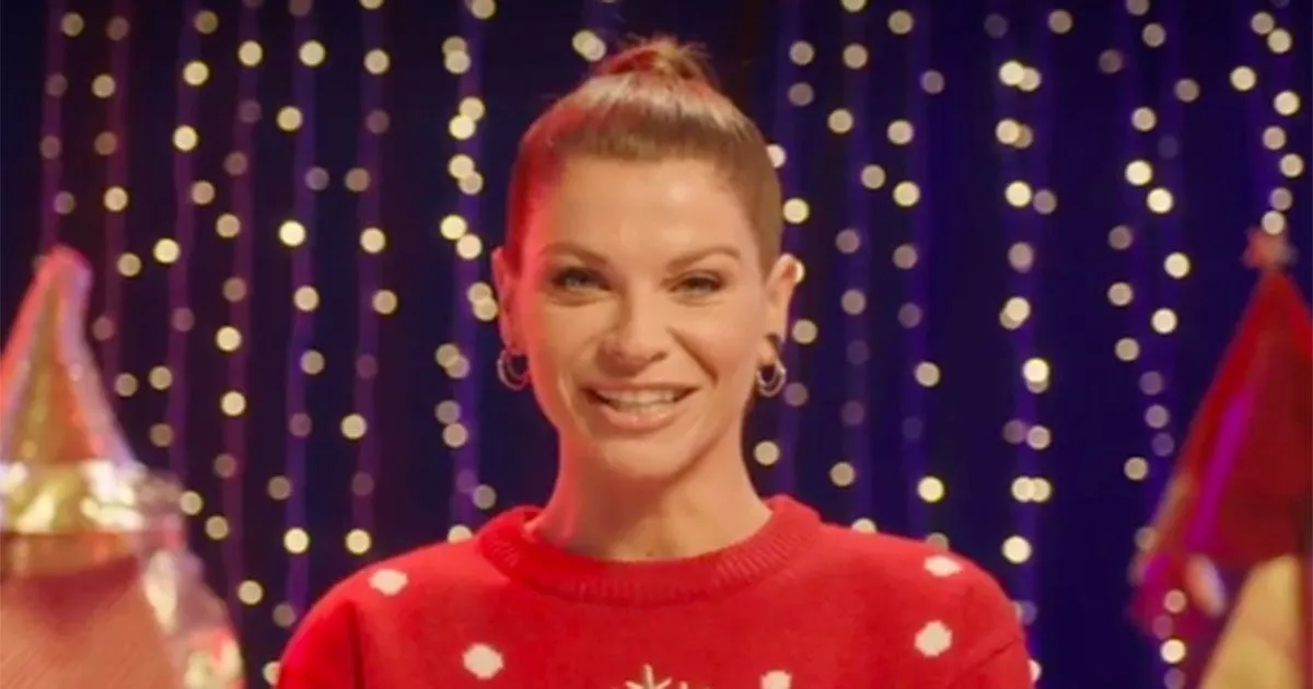  di Alessandra Amoroso il Christmas Jumper con Save the Children