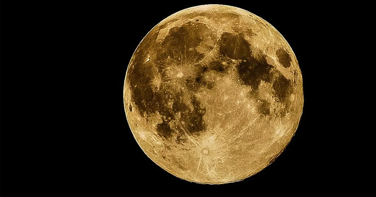 Arriva la Superluna questa notte si potr ammirare nei cieli
