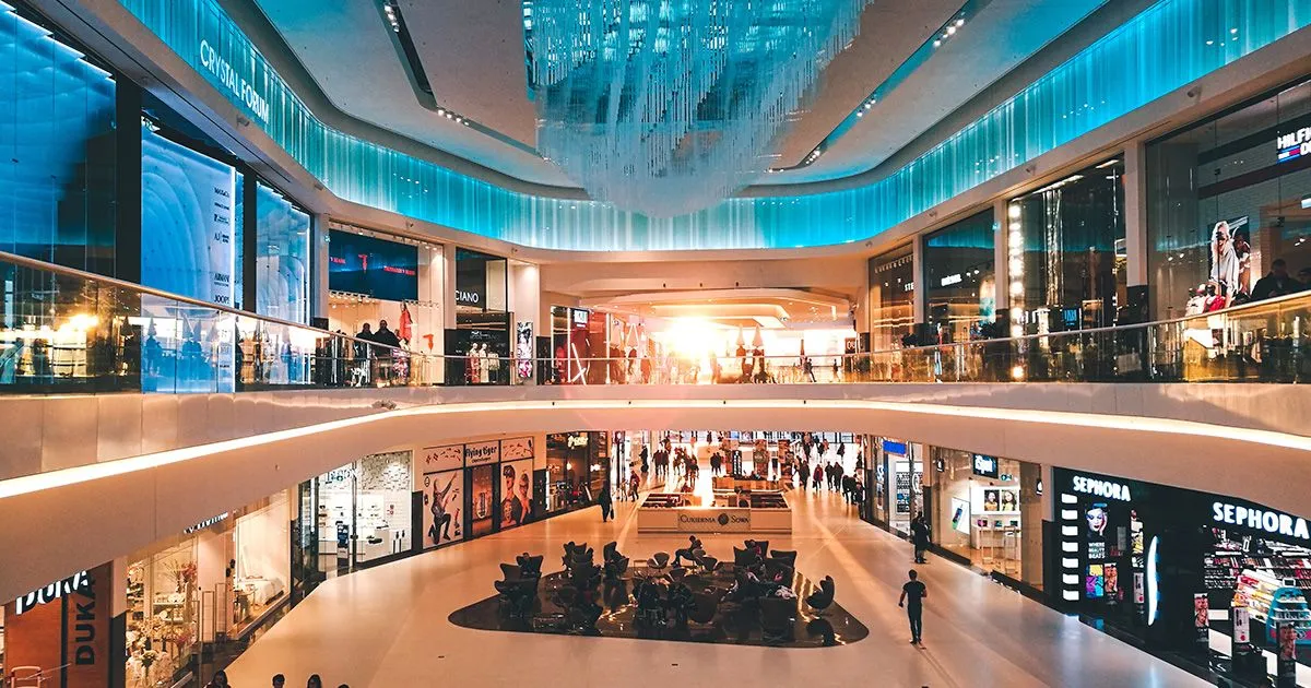 Riaprono centri commerciali e outlet ma ecco con quali regole