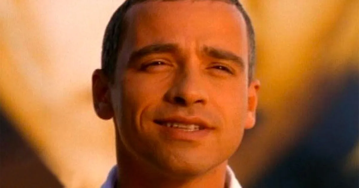 Eros Ramazzotti Pi bella cosa compie 27 anni