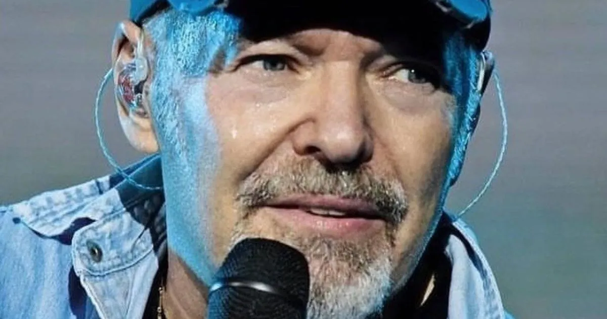 Vasco Rossi nel post tira le somme della sua carriera e annuncia una nuova canzone
