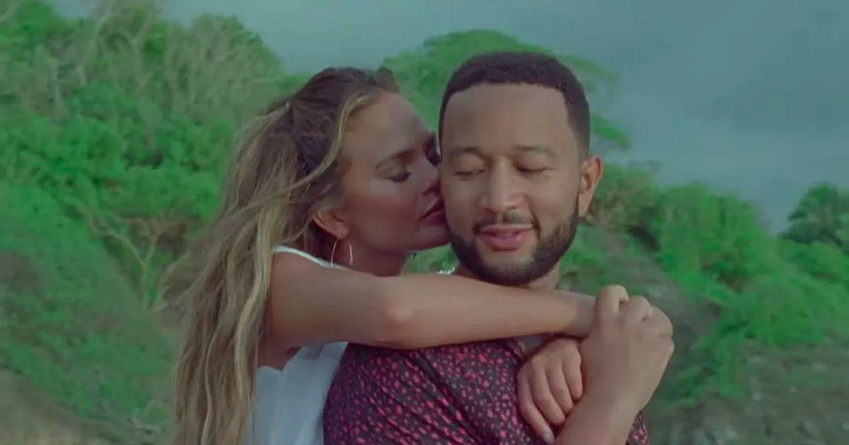 John Legend diventer pap per la terza volta ecco lannuncio