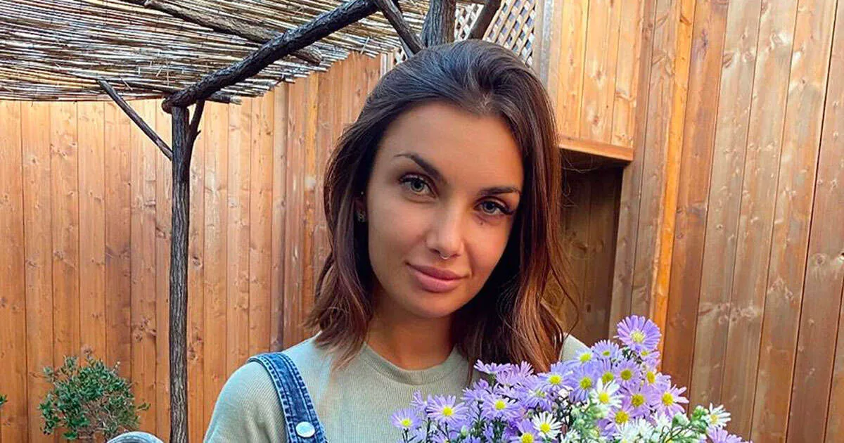 Elettra Lamborghini mostra in anteprima il bouquet del matrimonio