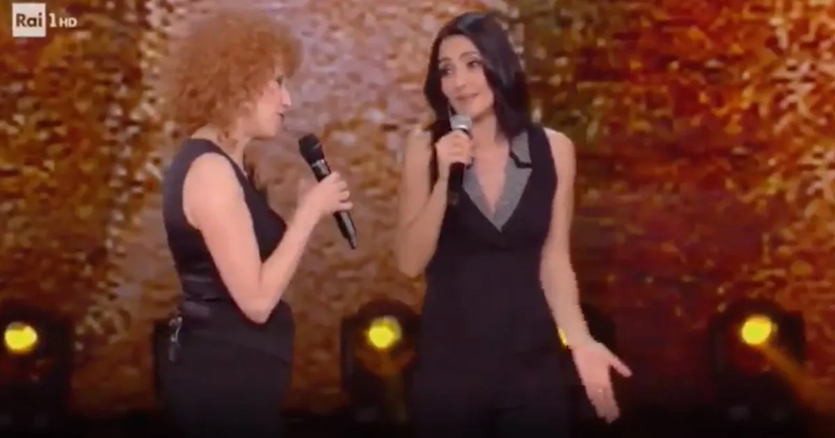 Fiorella Mannoia e Ambra cantano insieme TAppartengo