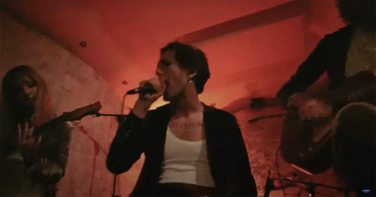 I Maneskin suonano Zitti e buoni in acustico per lEurovision