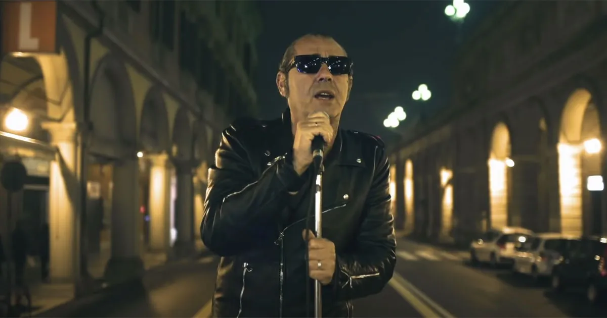 Luca Carboni e Cesare Cremonini celebrano i portici di Bologna patrimonio dellumanit