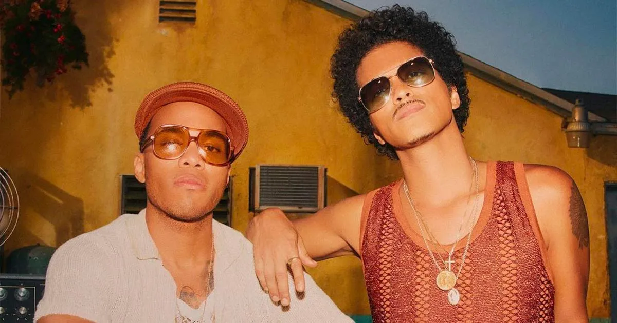 8220Skate8221 tutte le atmosfere estive nel nuovo video di Bruno Mars e Anderson Paak