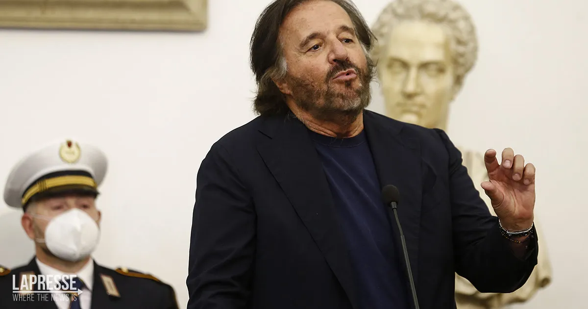 Lo sfogo di Christian De Sica Ci sono troppi attori cani scelti solo per i loro follower