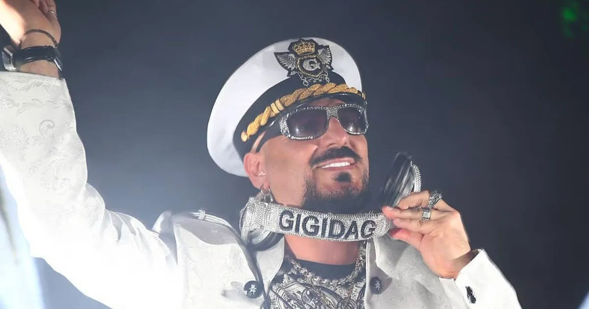 Gigi DAgostino la foto sui social dopo lannuncio della malattia
