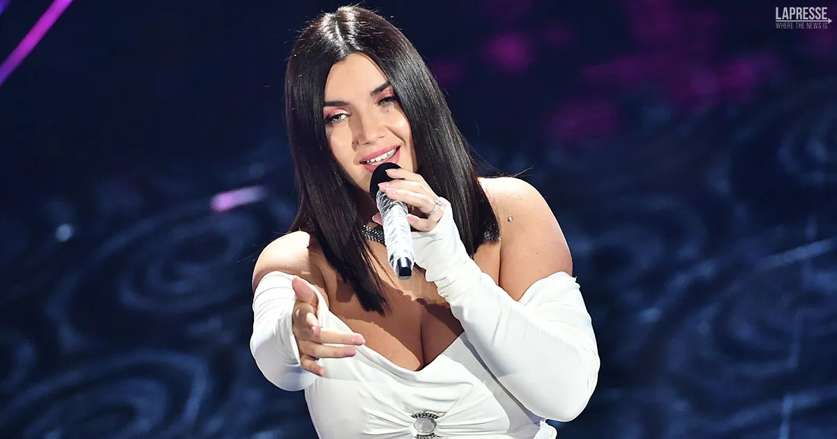 Elettra Lamborghini ci d un taglio il suo nuovo look su Instagram
