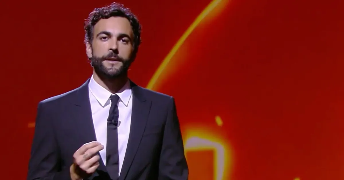 Marco Mengoni e linvito a rispettare il prossimo Chi  gentile  una specie di supereroe