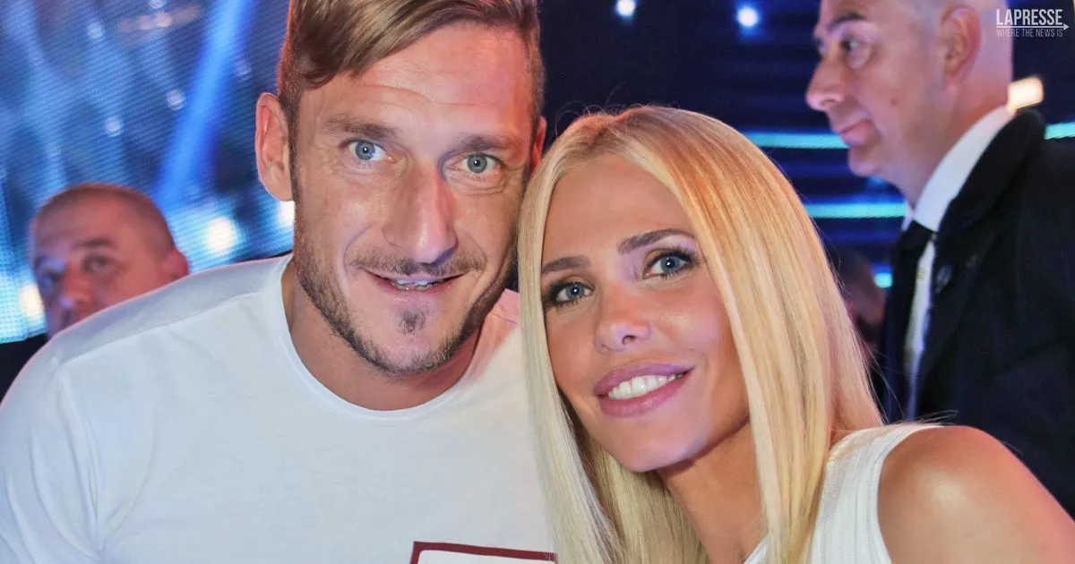 Ilary Blasi e Francesco Totti si separano il comunicato ufficiale e le reazioni dei social