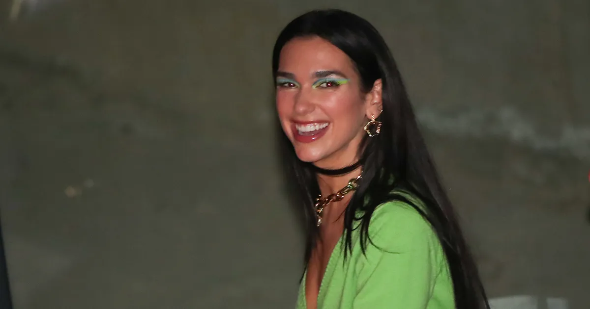 Dua Lipa e quel bacio rubato nuovo amore Ecco la foto dei paparazzi