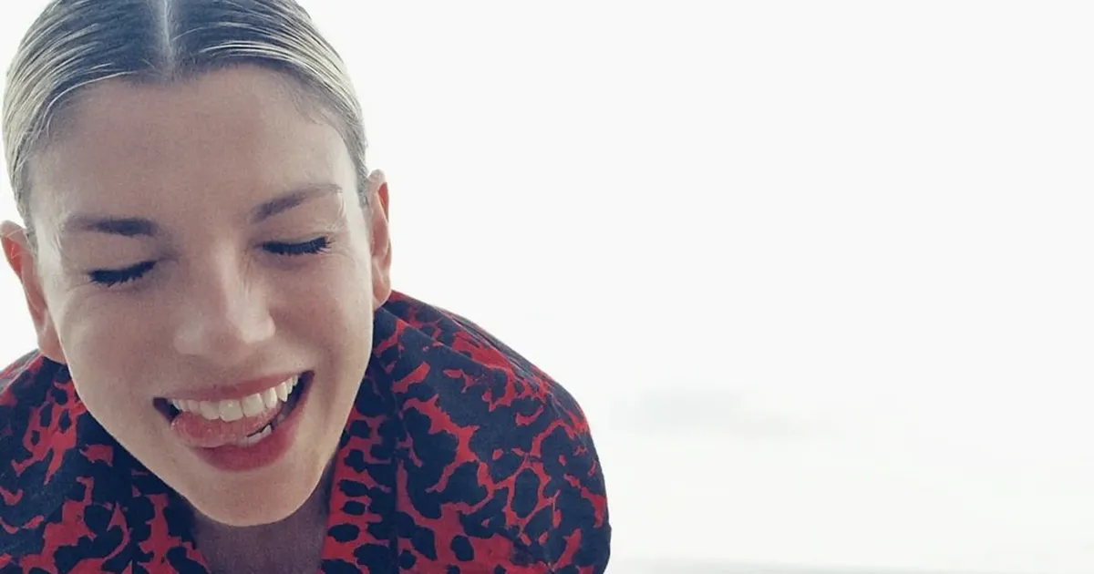 Da oggi sulla Terra ci sono 8 miliardi di persone ed il commento di Emma Marrone  stupendo