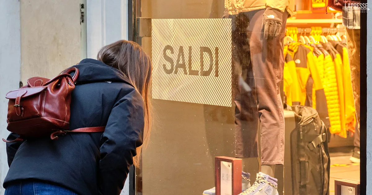 Quando iniziano i saldi invernali nel 2023 le date regione per regione