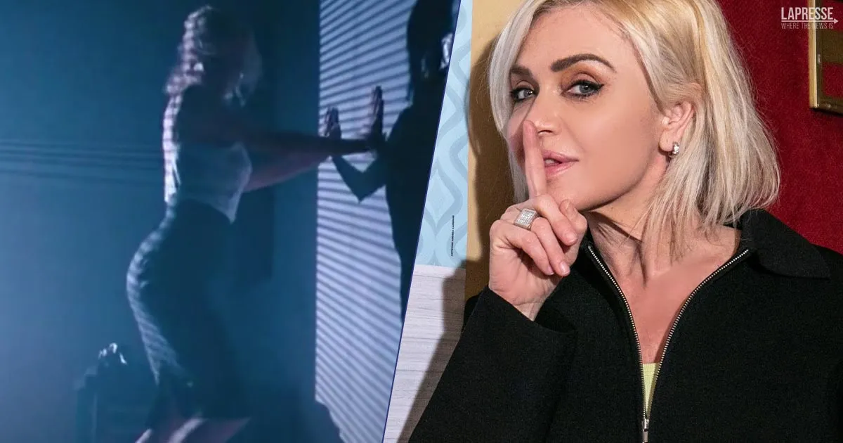 Paola Barale come Kim Basinger in 82209 settimane e mezzo il video diventa virale