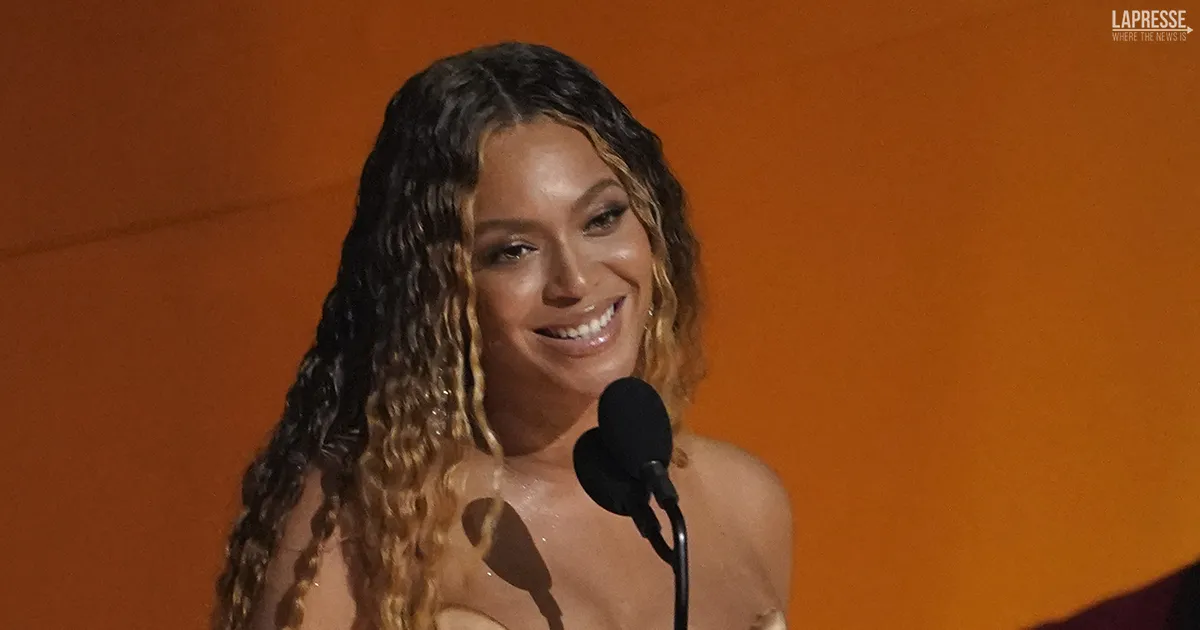 Anche i figli di Beyonc con nonna Tina Knowles guardano La Sirenetta