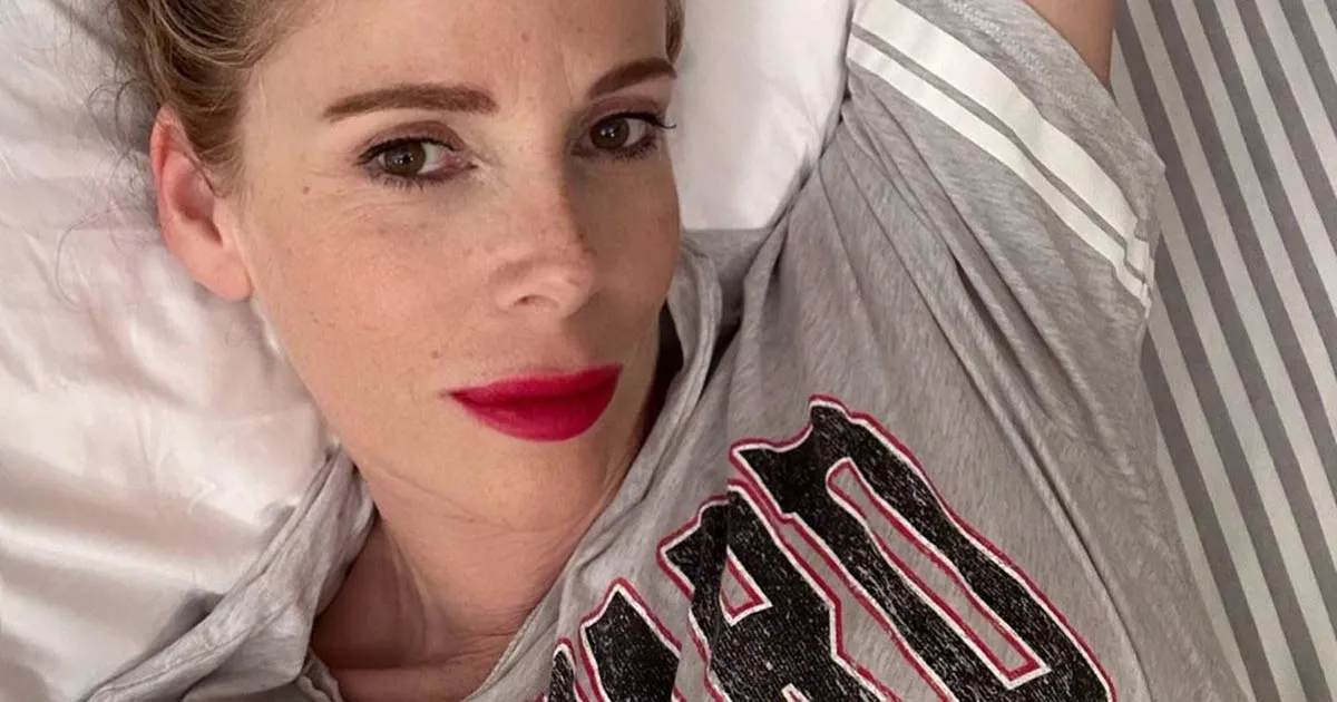 Lironia di Alessia Marcuzzi ecco il video delle sue gambe dopo dopo lincidente sugli scogli