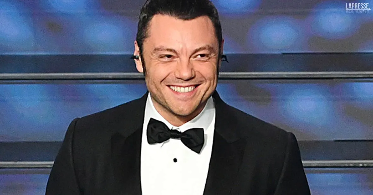 Una storia che parla di sogni di rivalsa e di felicit Tiziano Ferro pubblicher il suo primo romanzo
