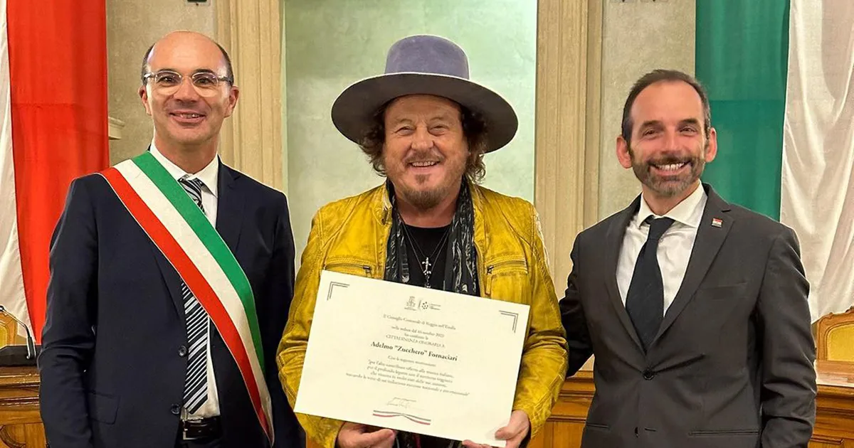 Zucchero grato e commosso dopo aver ricevuto la cittadinanza onoraria della sua terra Reggio Emilia