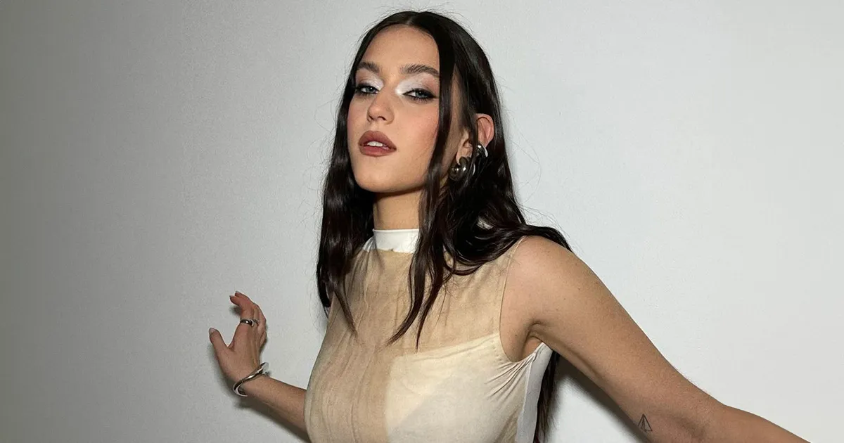 Gaia canta Sesso e Samba live per la prima volta in versione acustica il video dellesibizione