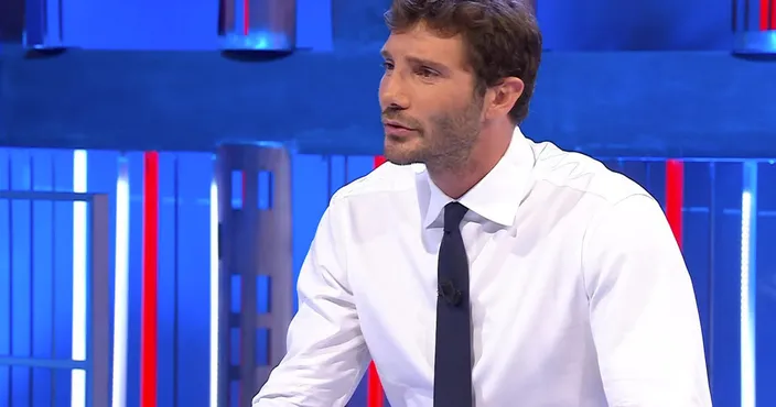 Affari tuoi, Stefano De Martino sotto accusa: i concorrenti si ribellano