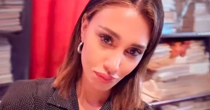 Le foto di Belén Rodríguez in ospedale: arriva un ultimatum