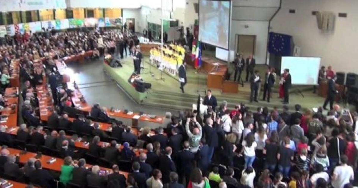 Video News 23/05/2015