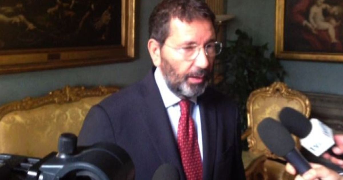 Video News 12/08/2015