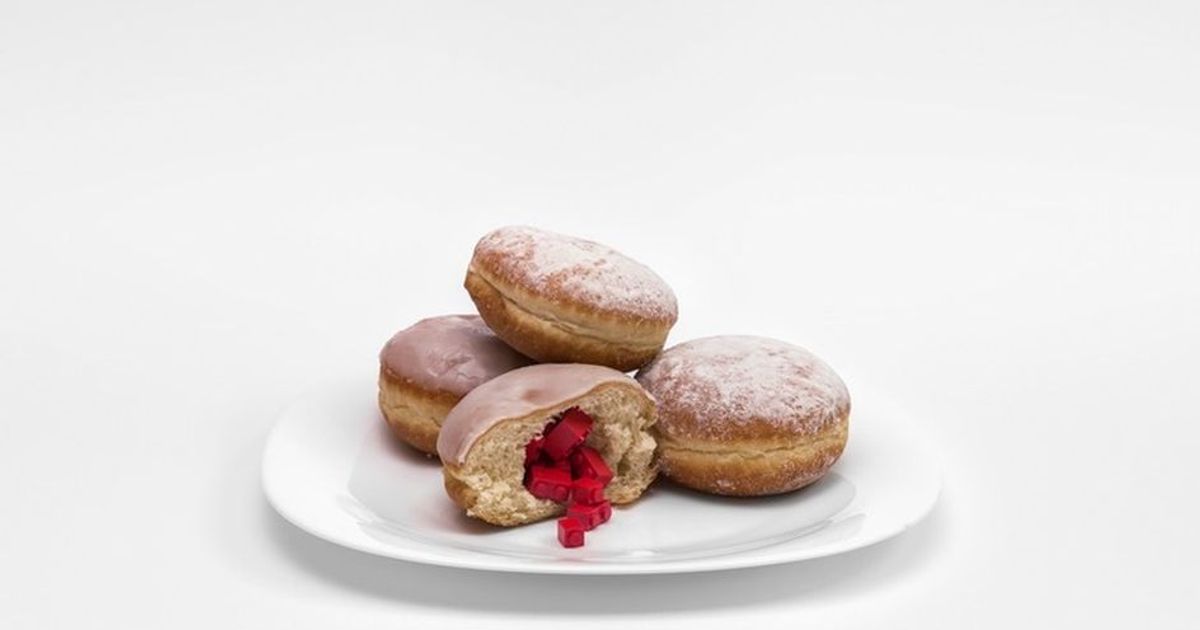 Cibi e oggetti quotidiani in versione Lego: ecco le incredibili foto di Michal Kulesza