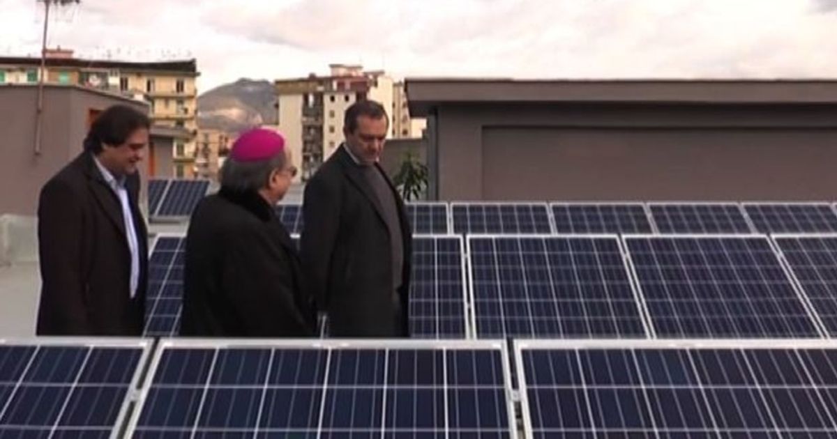 La prima “scuola del sole” napoletana, pannelli solari sul tetto