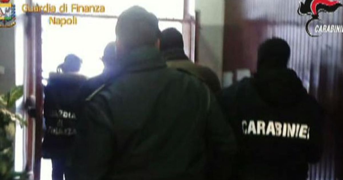 Napoli, arrestati i “signori” della guerra: 30 in manette