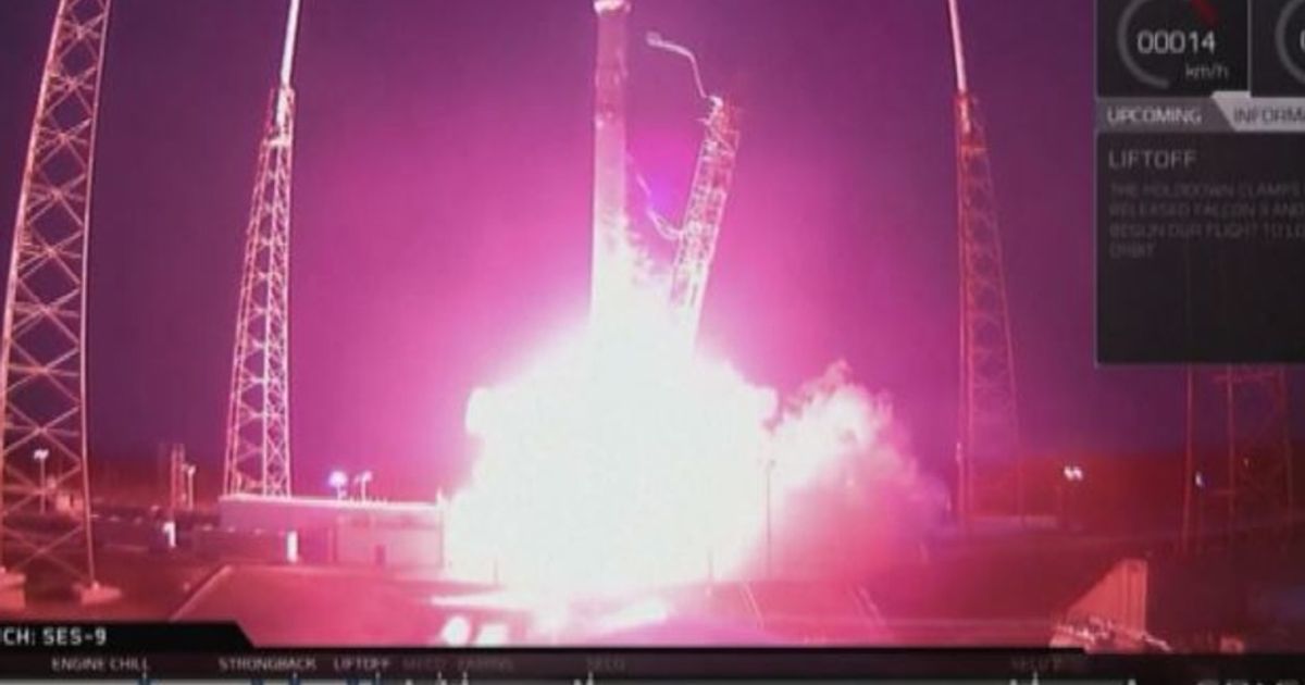 Space X lancia satellite per le telecomunicazioni dopo 4 rinvii