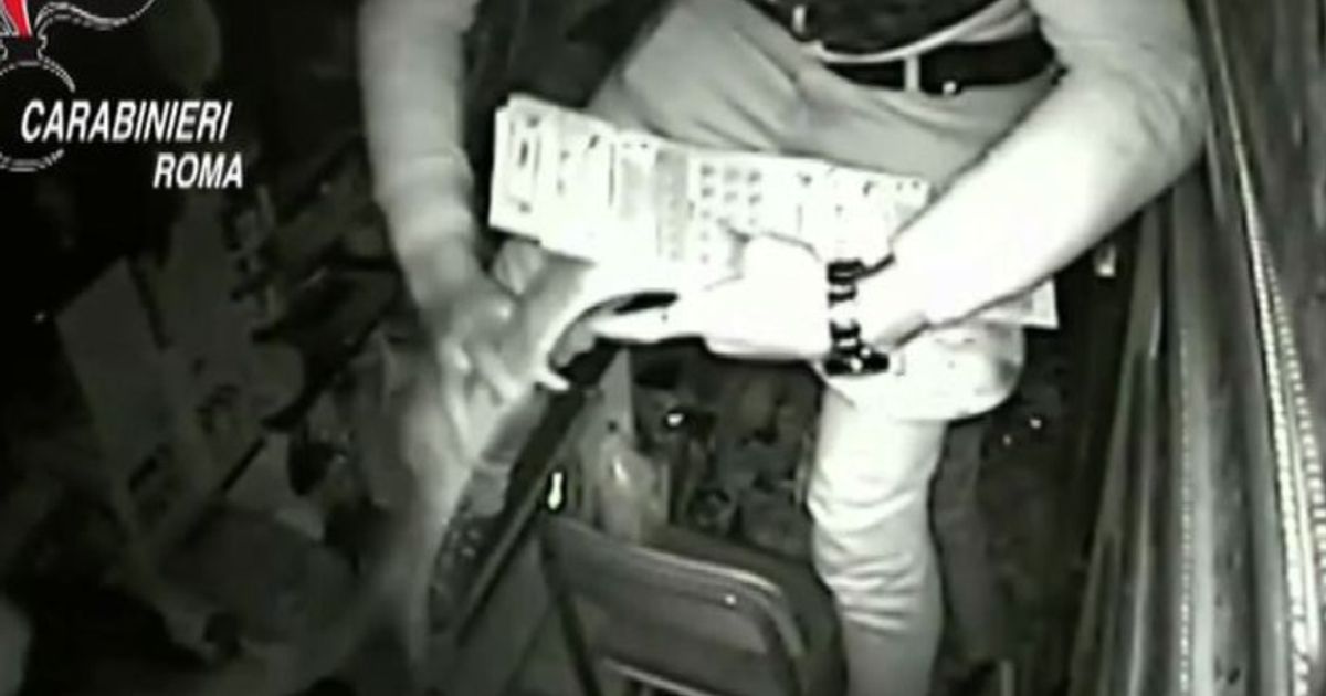 Il video della banda che ruba i Gratta e vinci, 5 arresti a Roma