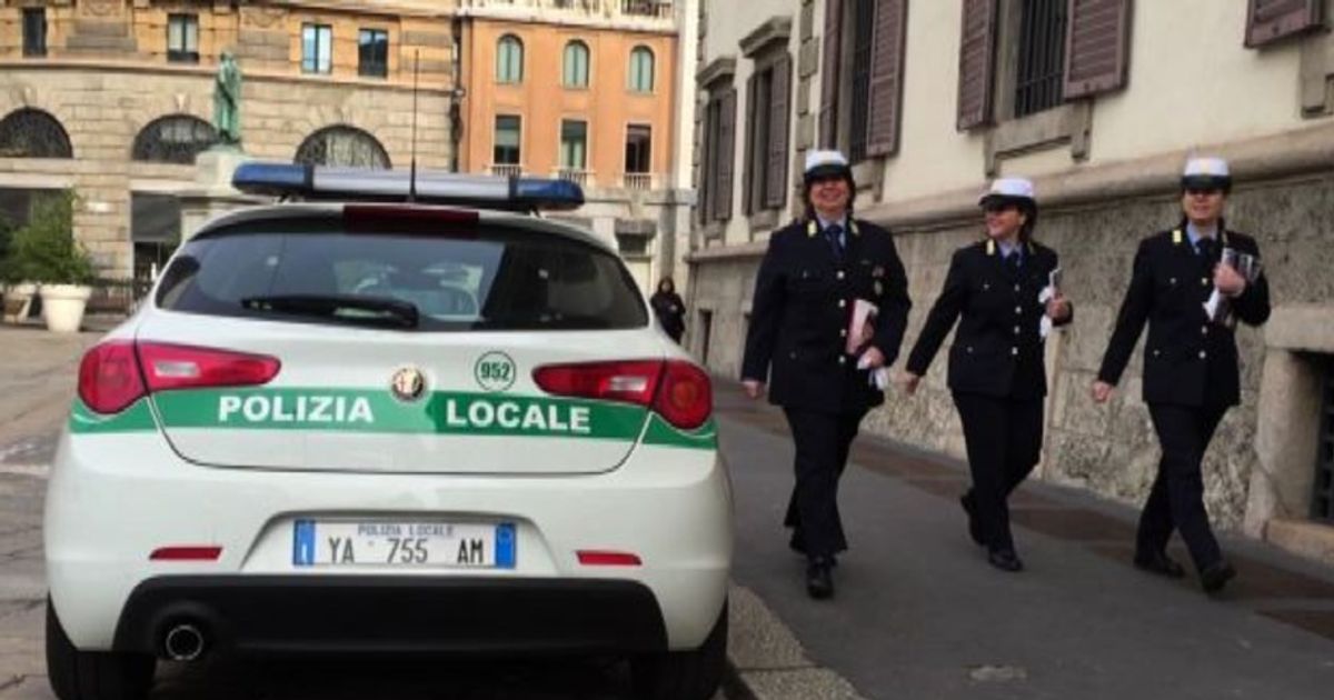 A Milano 40 anni di vigilesse, nel 1976 la prima donna “ghisa”