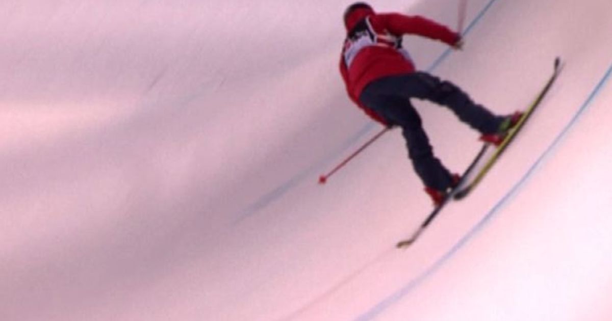 Acrobazie da coppa del mondo del campione di freestyle Rolland