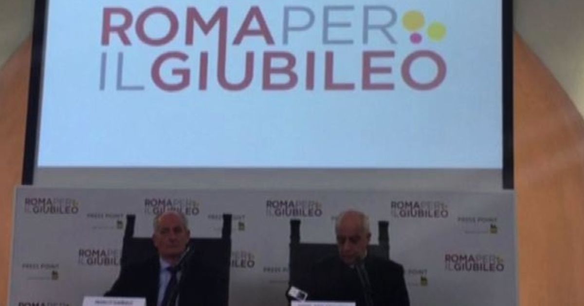 Fisichella: a Roma per il Giubileo già 2,8 milioni di pellegrini