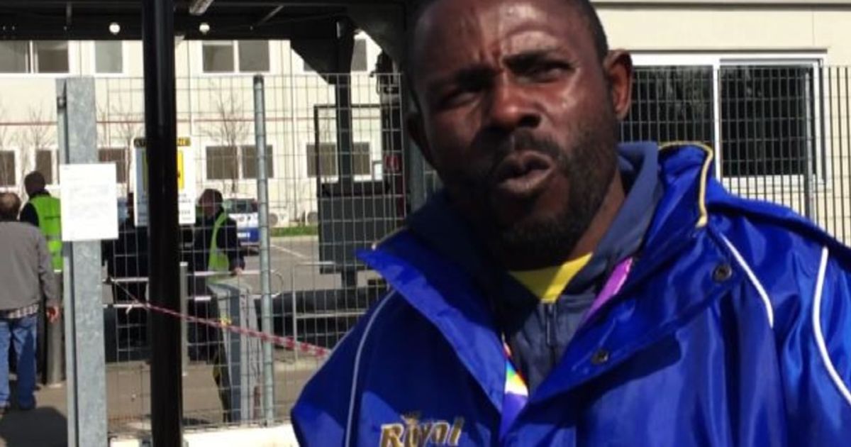 Tra i migranti dell’ex campo base di Expo: “E’ fantastico”