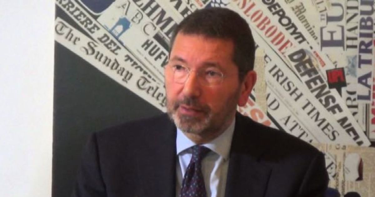 Marino: Roma va sganciata da lobby, ma Renzi ci siede a tavola