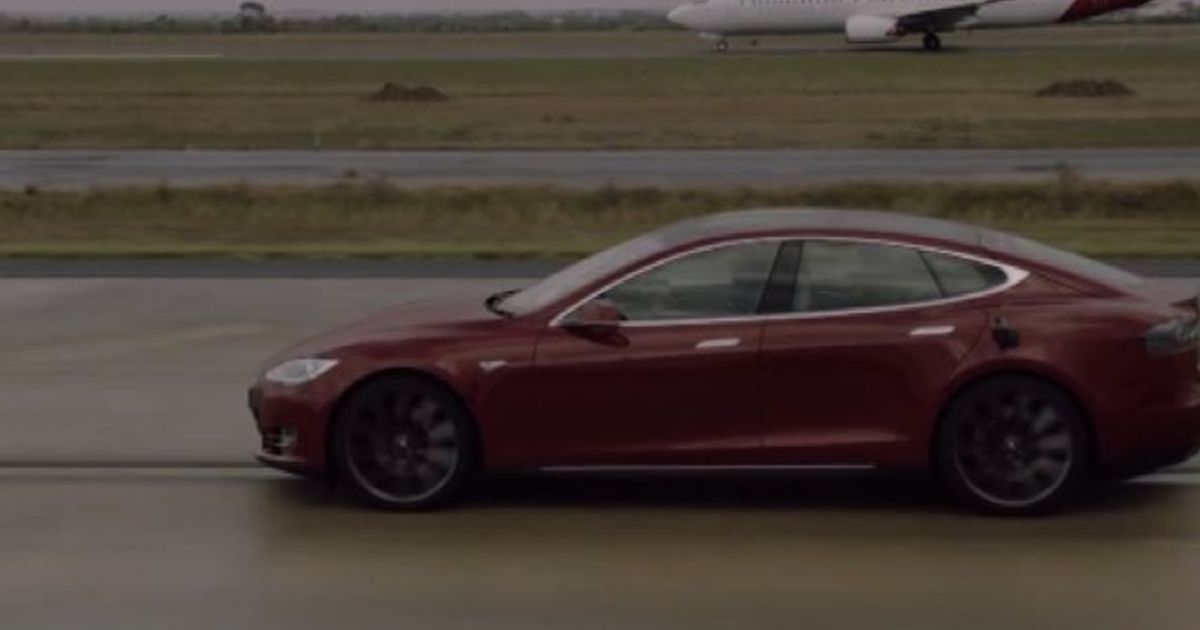 Tesla elettrica contro Boeing, va in scena la sfida impossibile