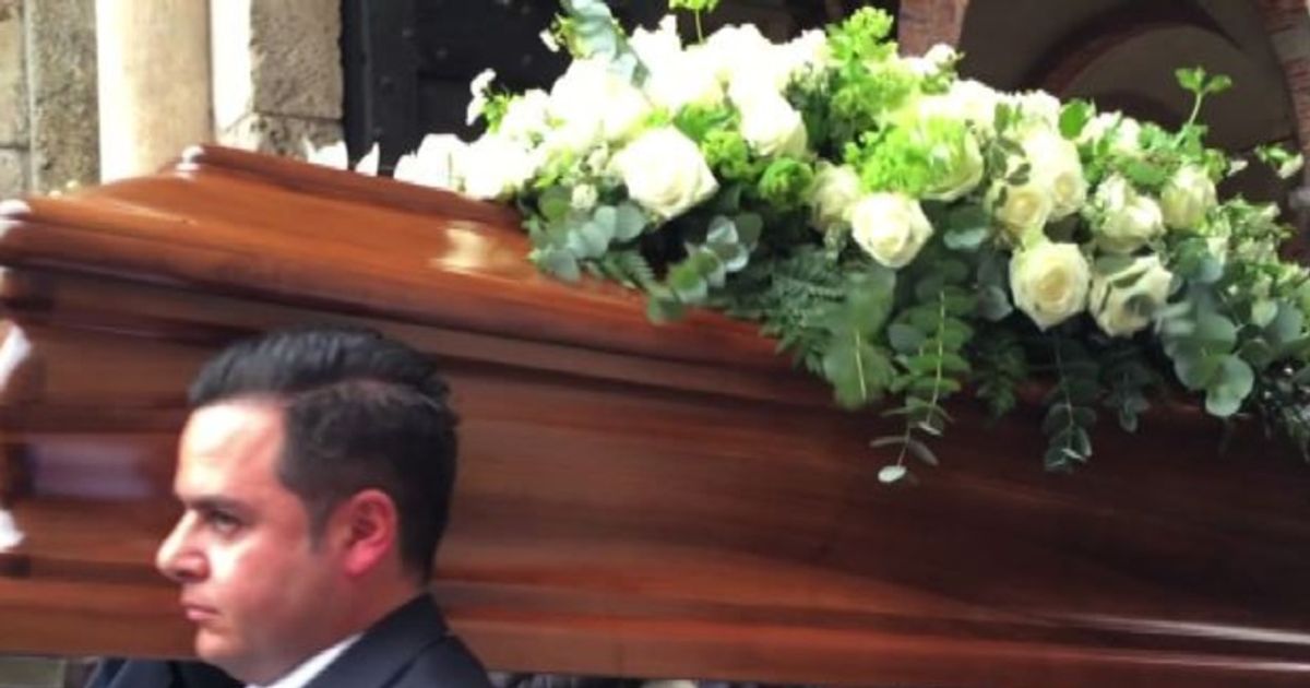 A Milano l’addio a Cesare Maldini, tra sportivi e gente comune