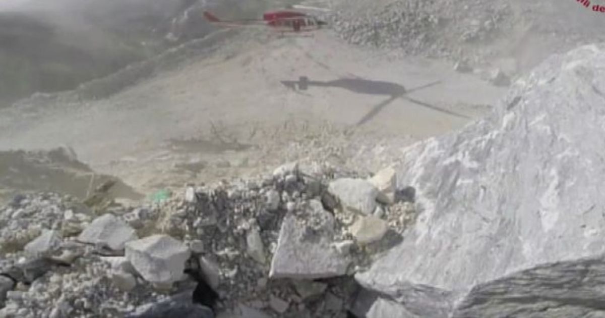 Frana a Carrara, trovati morti i due operai travolti dal crollo