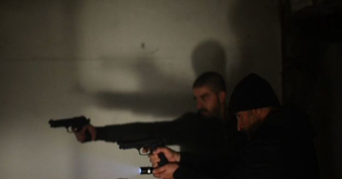 Cerlino e Riondino “Falchi” nella Napoli criminale: dal backstage