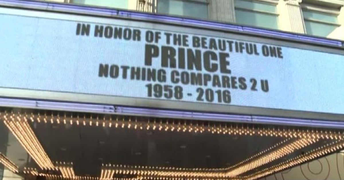 Omaggio a Prince, balli e canti davanti all’Apollo Theatre